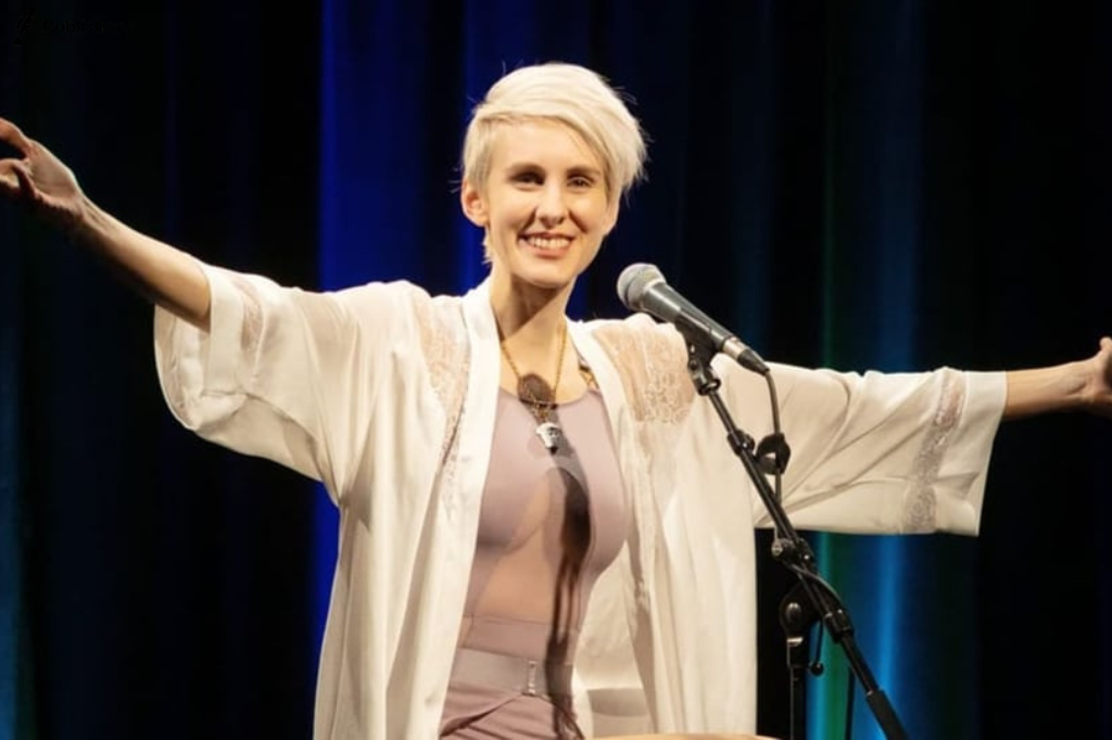 lisa eckhart körpergröße